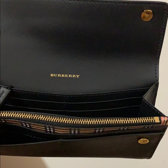 Burberry Women’s Wallet - Picture 3 of 3